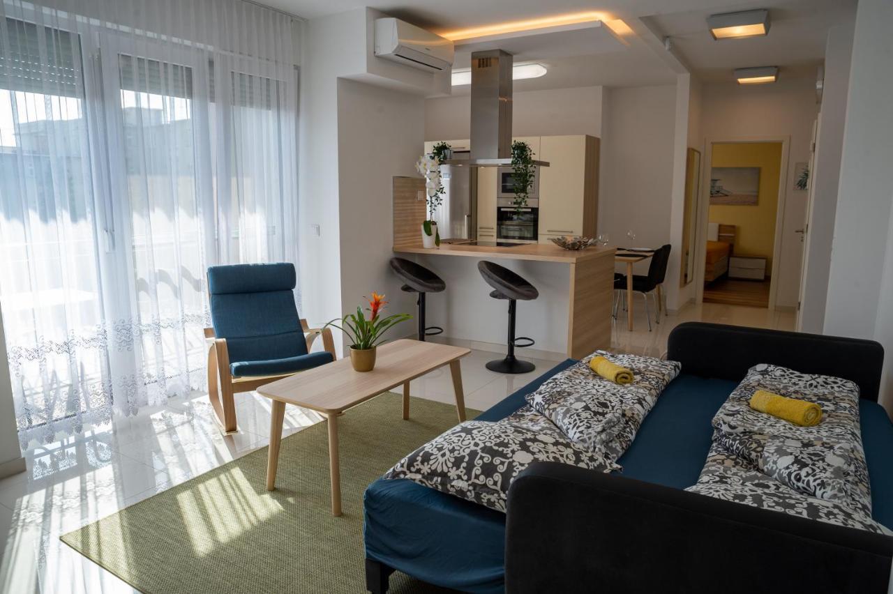 גיור Sunshine Apartman With Free Parking מראה חיצוני תמונה